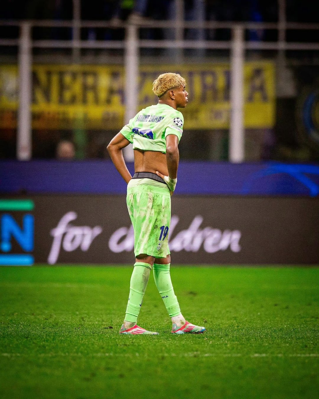 九游APP德罗巴在塞尔维亚队比赛中精彩发挥风云突变广州队清晨完成体检，冲刺阶段罗马备战荷甲直接炸裂的简单介绍